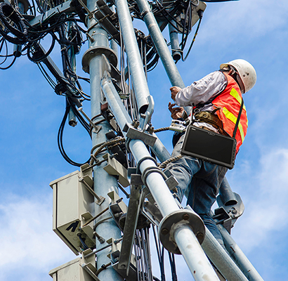 Workers in the utility industry need to be able to reliably go through safety checklists and check manuals. 