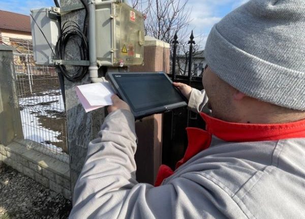 Improving Field Operational Efficiencies and Communication using Getac K120 Rugged Tablet.