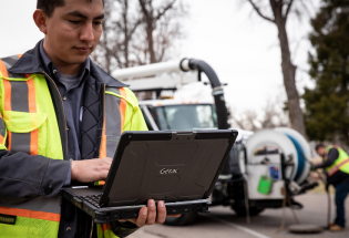 How Rugged Mobile Devices Improve Customer Service in Utilities and Field Repair