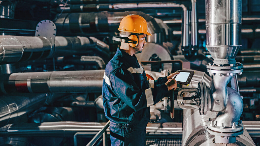 How Do Offshore Communications Work?