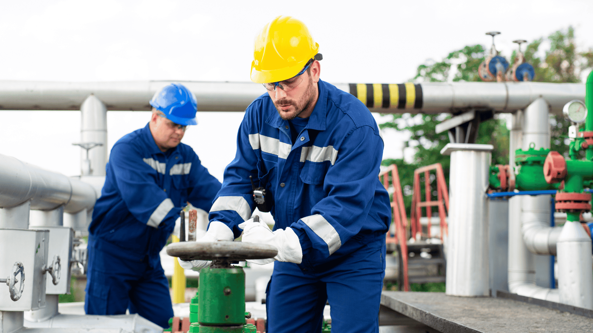 Through the internet of things via remote support, the oil and gas industry is gearing up to address skills shortage.