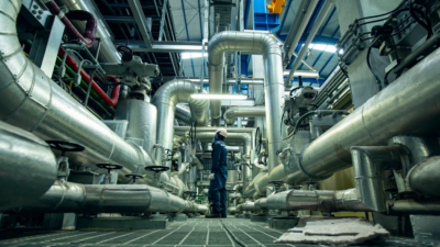 Here's how the oil and gas industry conducts asset monitoring with the help of GPS and GIS technology.