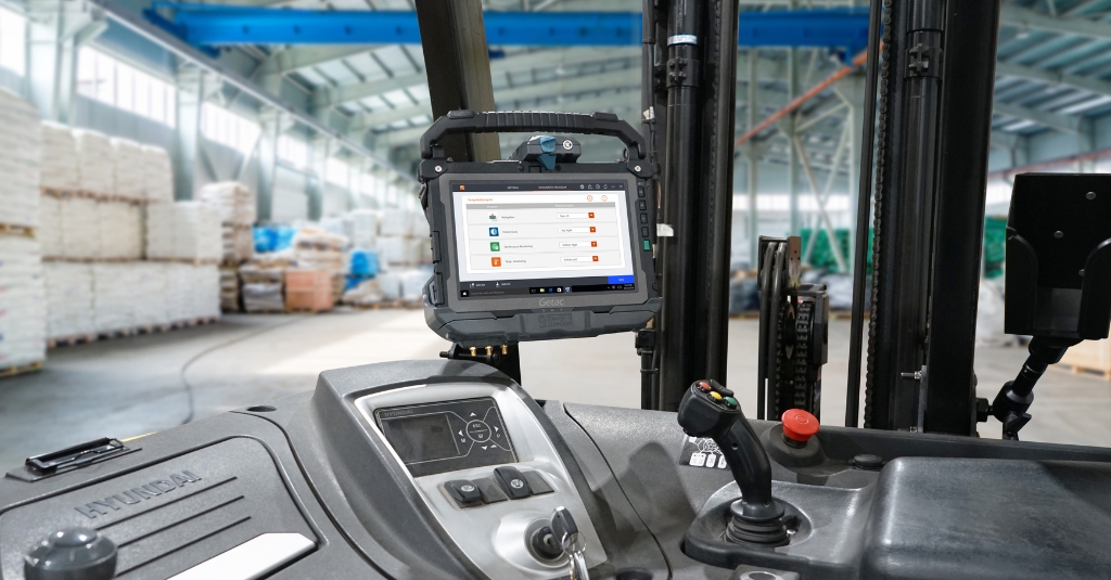 A rugged device and mounting solution that can withstand the harsh environment of a warehouse or manufacturing plant are essential to incorporating digital solutions to realise the efficiency and safety gains from optimised material handling.