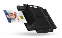 Smart card and contactless RFID reader combo
